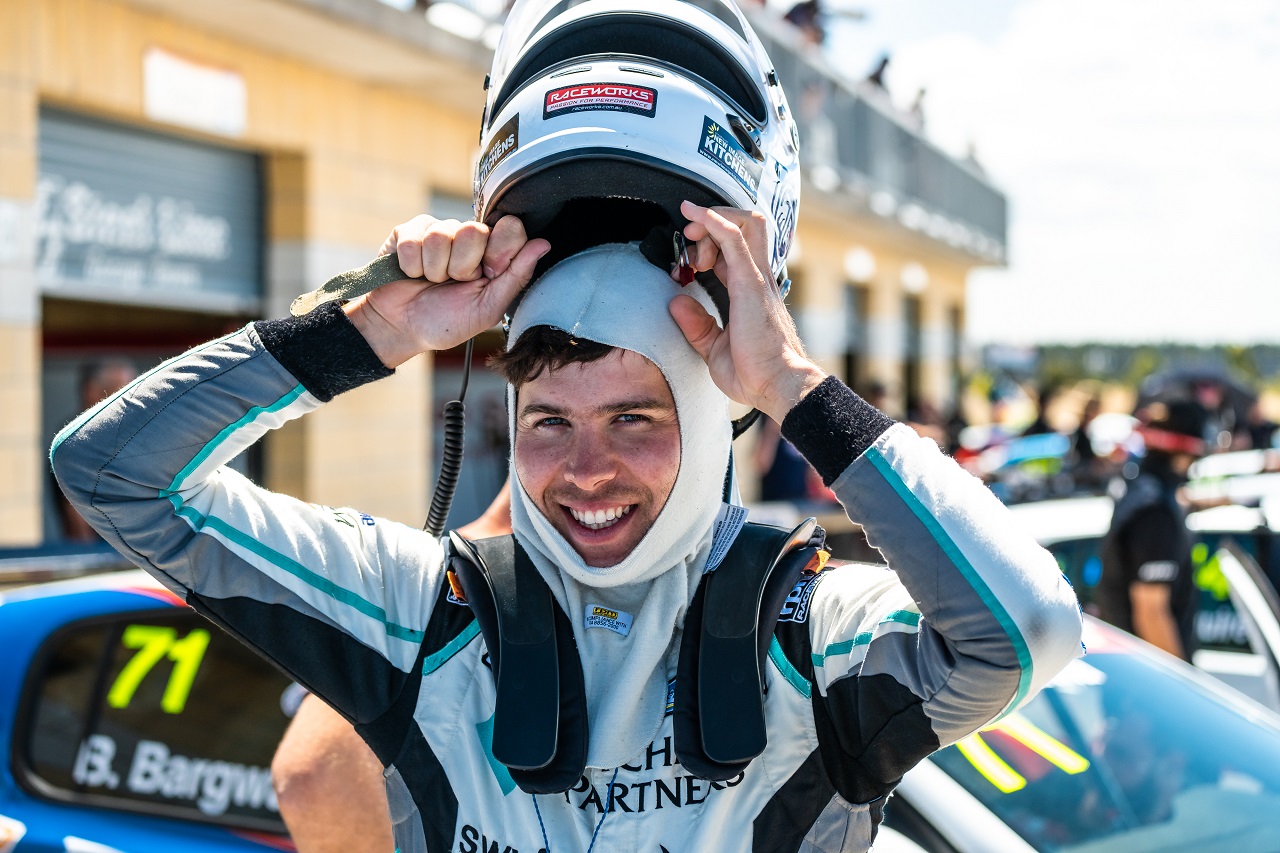 Schaeffler Backing for Jordan Cox in 2023 TCR Australia Campaign